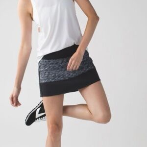 Lululemon Pace Rival Skirt II (Tall) Dramatic Static White Black 10
